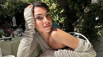 Anna Nooshin-01