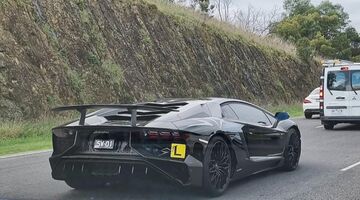 Lamborghini Aventador-01