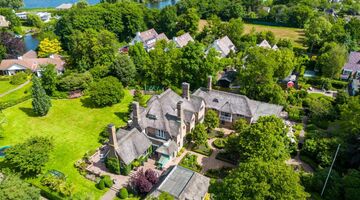 Rijksmonumentaal (dubbel) landhuis 'Hagheweyde' met botenhuis, toegang tot de Kagerplassen, grote garage en gesitueerd op 5.750 m² eigen grond