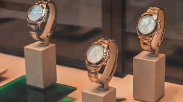 Rolex krijgt boete van 92 miljoen voor het verbieden van online verkoop