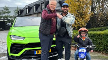 Video:Floris van Pure Luxe gaat langs bij MoBicep met een prachtige wagen