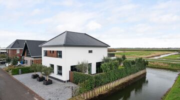 Luxueuse villa met thuisbioscoop te koop aangeboden via Funda