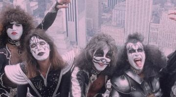 KISS