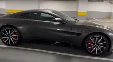 Garage vol supercars in London: Aston Martin