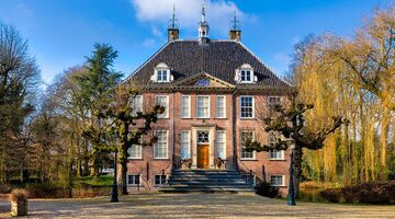 Kasteel Rijnhuizen in Nieuwegein, toebehorend aan ondernemer Jan Scholt