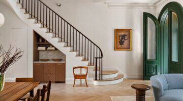 De entree van de villa in Cobble Hill