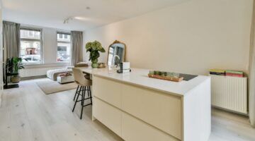 De benedenwoning van Roxy Dekker in Amsterdam