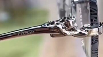 E&eacute;n van de speciaal geslepen brillen van Cartier