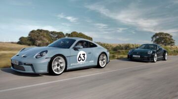 Twee wagens van Porsche, het merk dat blunderde met een oplagenummer