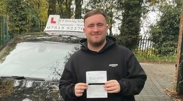 Luke Littler gaf zijn prijzengeld van het WK Darts al binnen een week uit