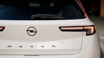 Autoschade door steenslag