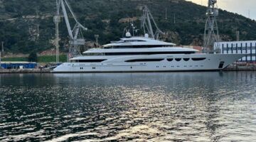 Het jacht van de kroonprins van Dubai