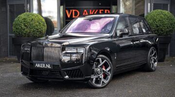 De Rolls-Royce Cullinan bij VD Akker