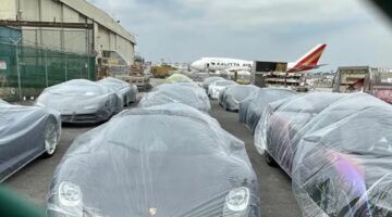 De supercars op de luchthaven Los Angeles