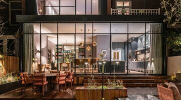 De achterzijde van het appartement in Amsterdam-Zuid