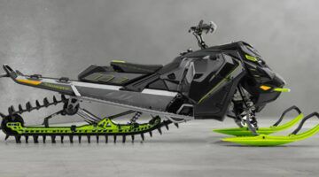 De zijkant van de Mansory Black Lizard