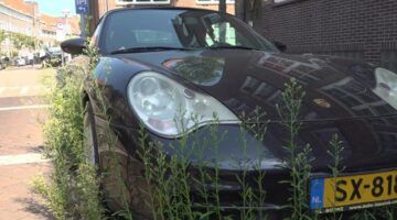 De Porsche Carrera die twee jaar lang in de Rivierenbuurt geparkeerd stond