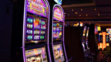 Een gokkast waarop de caf&eacute;vrienden evengoed een jackpot kunnen winnen, net als bij de loterij