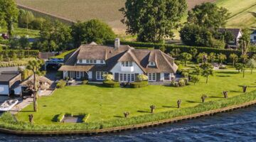 De villa in de buurt van Amsterdam