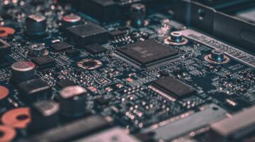 Amsterdamse start-up haalt miljoenen op bij investeerders voor chips bestemd voor de ruimtevaart