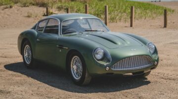 De voorzijde van de Aston Martin DB4 GT Zagato