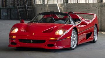 De voormalige Ferrari F50 van Mike Tyson