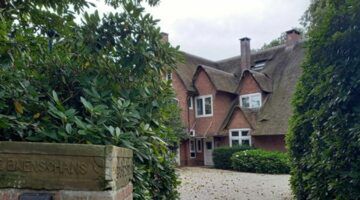 Villa van ruim € 4 miljoen blijkt na aankoop ineens monument: eigenaren het schip in