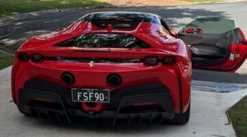 De Ferrari die betrokken was bij een crash