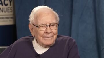 Miljardair en superbelegger Warren Buffett (95) geeft de komende acht jaar maar liefst&nbsp;$ 140 miljard weg