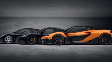 De McLaren W1 en zijn iconische voorvaderen: de F1 (links) en P1 (midden)