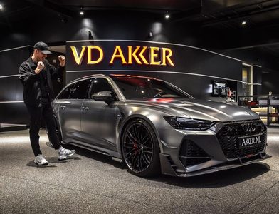 Illustratie voor: Giel de Winter van StukTv trakteert zichzelf op een Audi RS6-R ABT ‘1 of 125’