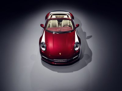 Porsche 911 Targa 4S Heritage Design Edition Pure Luxe