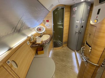 Emirates-douche-01