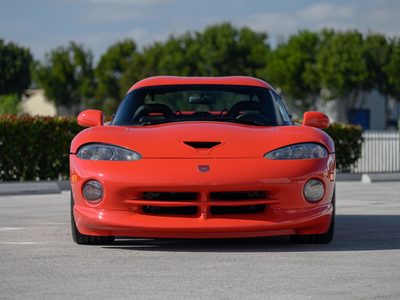 De Dodge Viper GTS uit 1997 word een zeldzame vondst op veiling met maar liefst 100 km op de teller