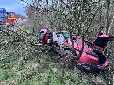Ferrari Roma maakt heftig ongeluk op oudejaarsavond