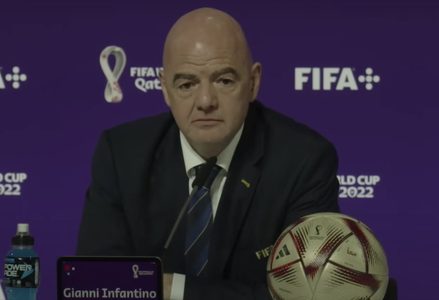 Voetbalwereld op scherp: wat gaat de FIFA doen met zijn WK-aandelen?