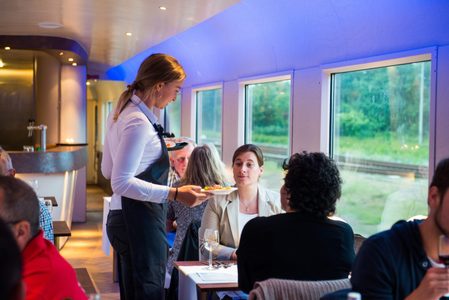 Illustratie voor: Panorama Rail: Restaurantbeleving op het Nederlandse Spoor