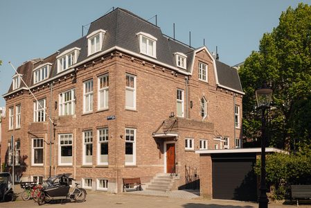 De villa van ondernemer en Dragons Den-prominent Bas Witvoet aan het Vondelpark in Amsterdam