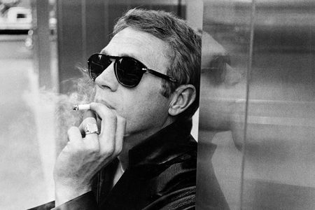 Illustratie voor: Persols iconische ‘Steve McQueen’ model 2.0