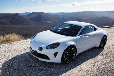 Illustratie voor: Alpine is terug: Een frisse wind in de premium sportautomarkt