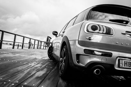 Illustratie voor: Pure Luxe Cars: Nieuwe Mini Clubman Cooper S (Review)