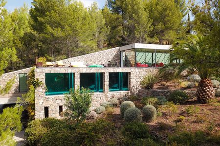 villa on the rocks bandol frankrijk airbnb Pure Luxe