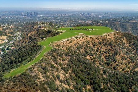 beverly hills grond makelaar aaron kirman Pure Luxe