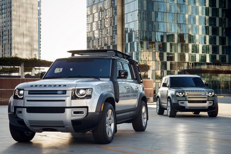 Land Rover Defender 90 en grijs kenteken Pure Luxe