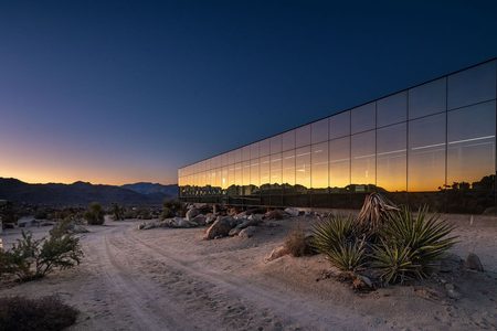 The Invisible House