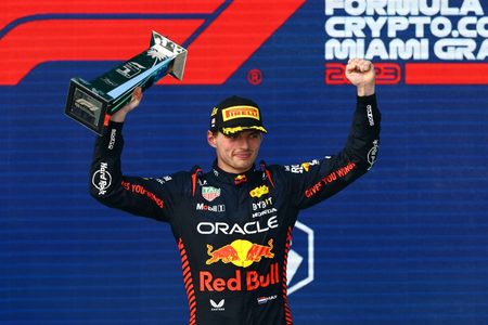 Max Verstappen superjacht
