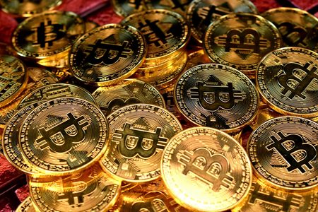 Cryptomunt Bitcoin koerst af op de slechtste maand sinds 2022