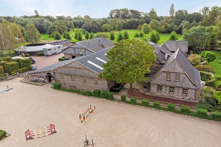 Manege op Funda