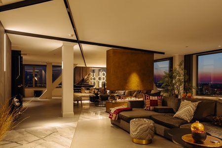 De woonkamer van het penthouse van Memphis Depay in Rotterdam