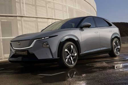 Mazda onthult de nieuwe elektrische CX-6e: verrassend luxe SUV combineert klassiek Japans design met actieradius tot 484 kilometer